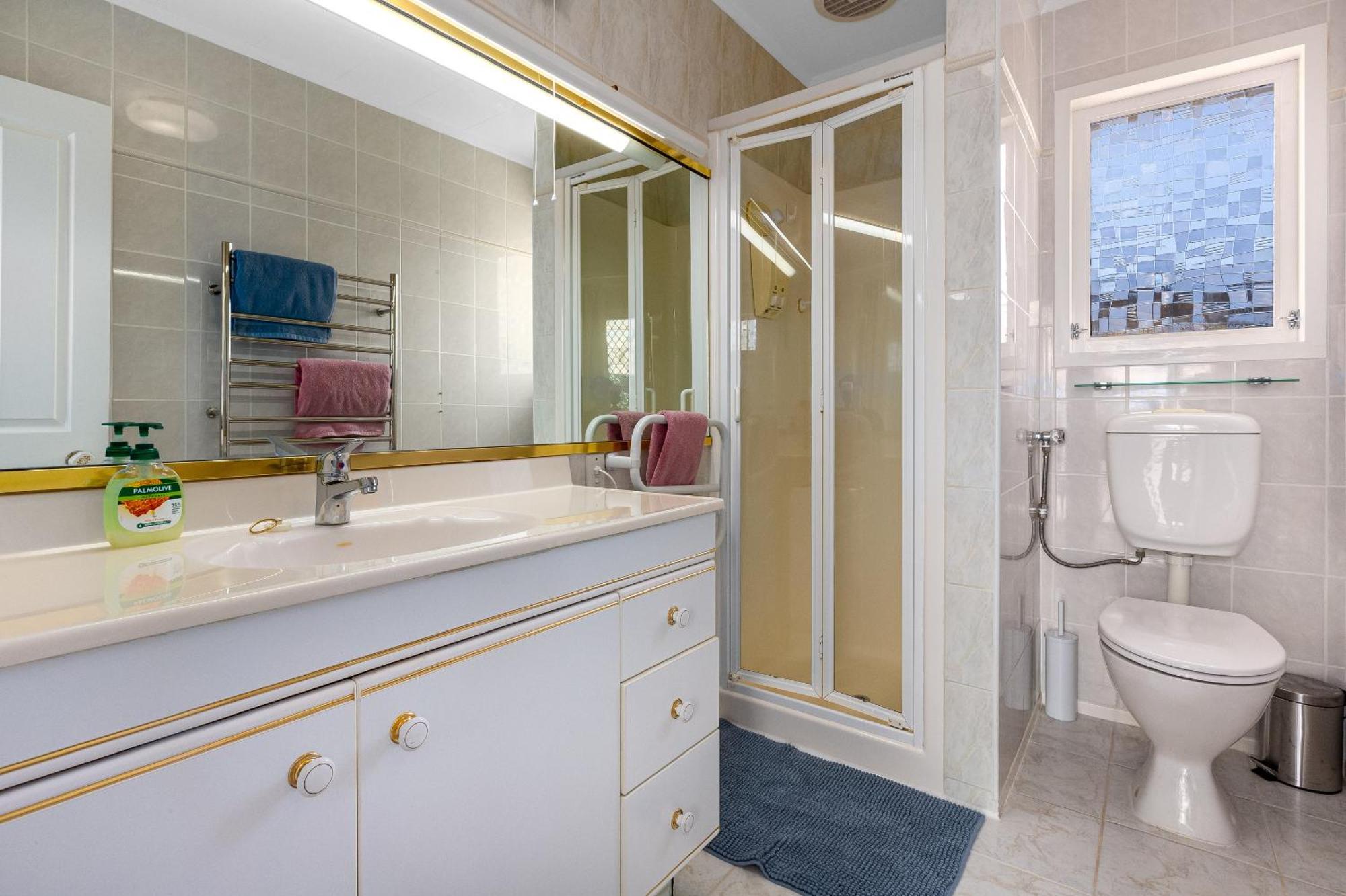 פורירואה Retro 4 Bedroom Home, Warm And Welcoming, Quiet Location מראה חיצוני תמונה