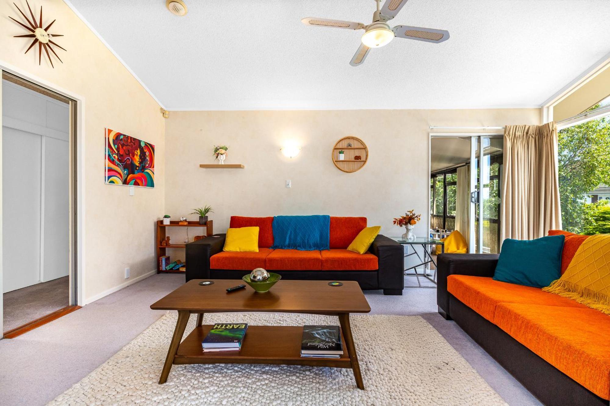 פורירואה Retro 4 Bedroom Home, Warm And Welcoming, Quiet Location מראה חיצוני תמונה